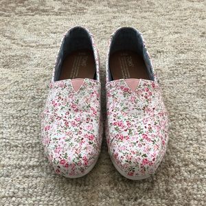 Floral Toms